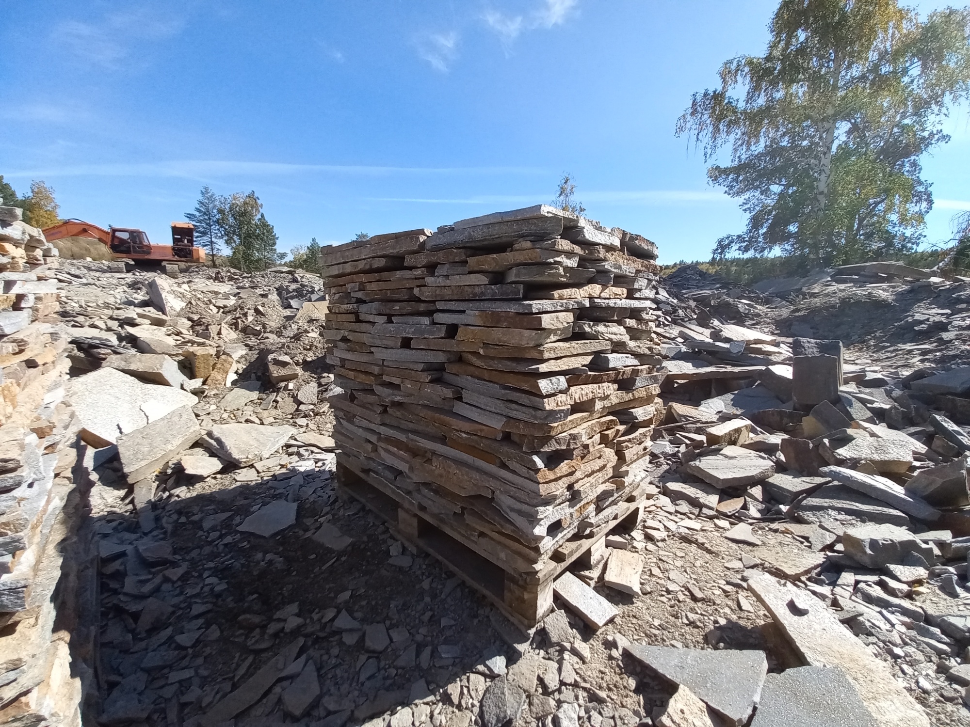 Плитняк златолит серебристый для мощения на бетон купить в Улан-Удэ