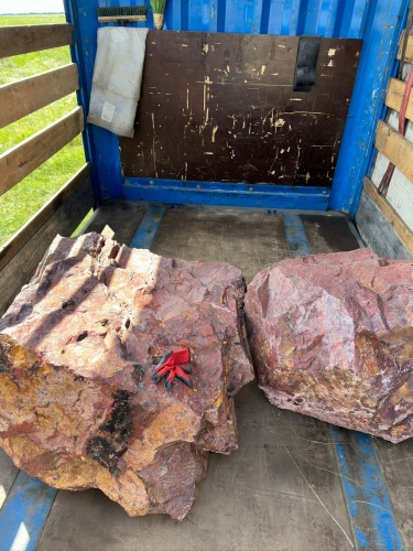 Ландшафтные глыбы красно-фиолетовые 200-1000 килограмм купить в Улан-Удэ