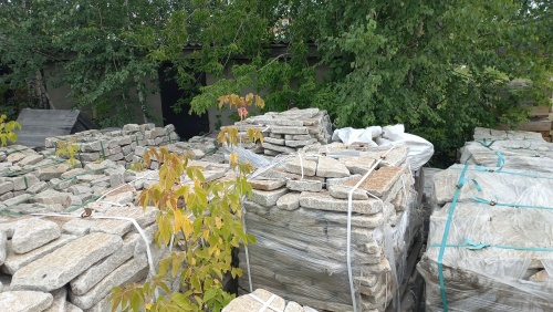 Плитняк галтованный гранитный для ландшафтного дизайна купить в Улан-Удэ