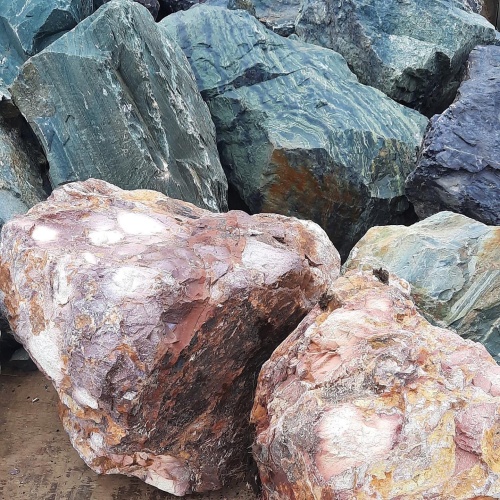 Ландшафтные глыбы красно-фиолетовые 200-1000 килограмм купить в Улан-Удэ