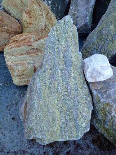 Златолит жёлтый, жёлто-зелёный глыбки и валуны для ланшафтного дизайна купить в Улан-Удэ