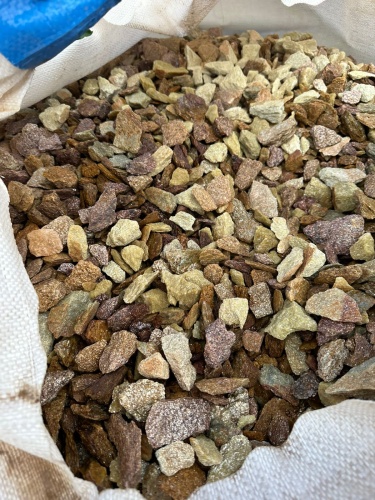 Златолит персиковый декоративная каменная крошка купить в Улан-Удэ