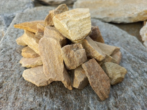 Златолит жёлтый декоративная каменная крошка купить в Улан-Удэ