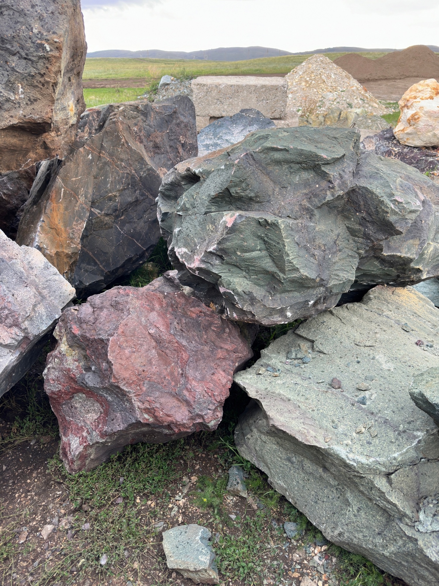 Камни для ландшафтного дизайна зелёные 10-60 килограмм купить в Улан-Удэ