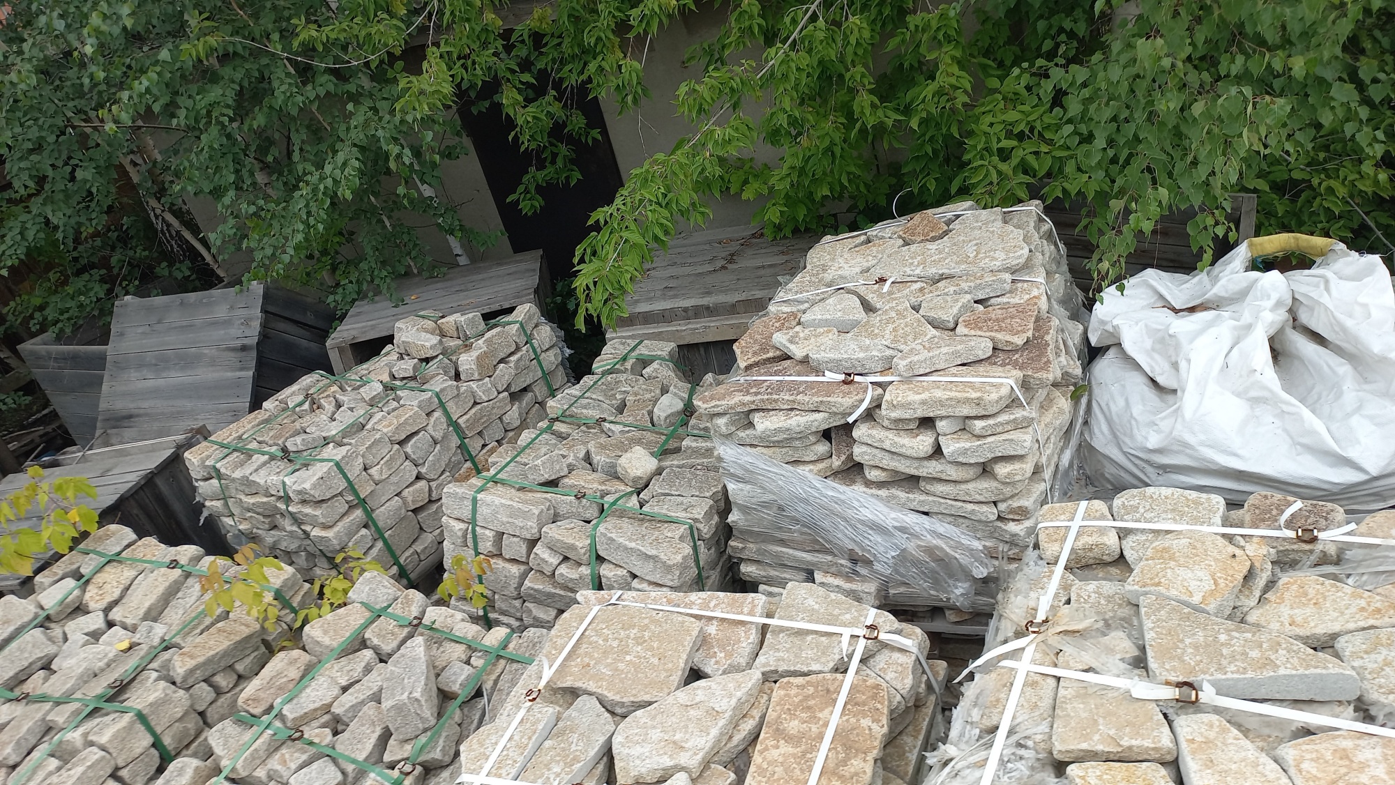 Плитняк гранитный галтованный купить в Улан-Удэ