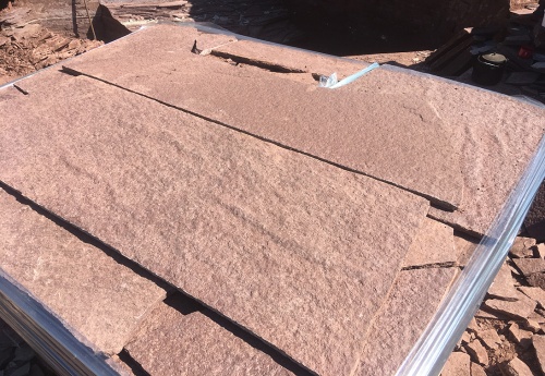 Плитняк лемезит бордовый для цоколя 1,5-2 см купить в Улан-Удэ