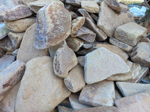 Златолит жёлтый, жёлто-зелёный глыбки и валуны для ланшафтного дизайна купить в Улан-Удэ